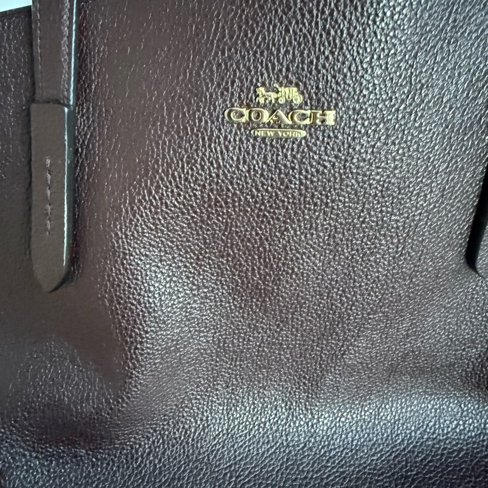 Coach Leather Tote wine color laptop compartment - Picture 3 of 9